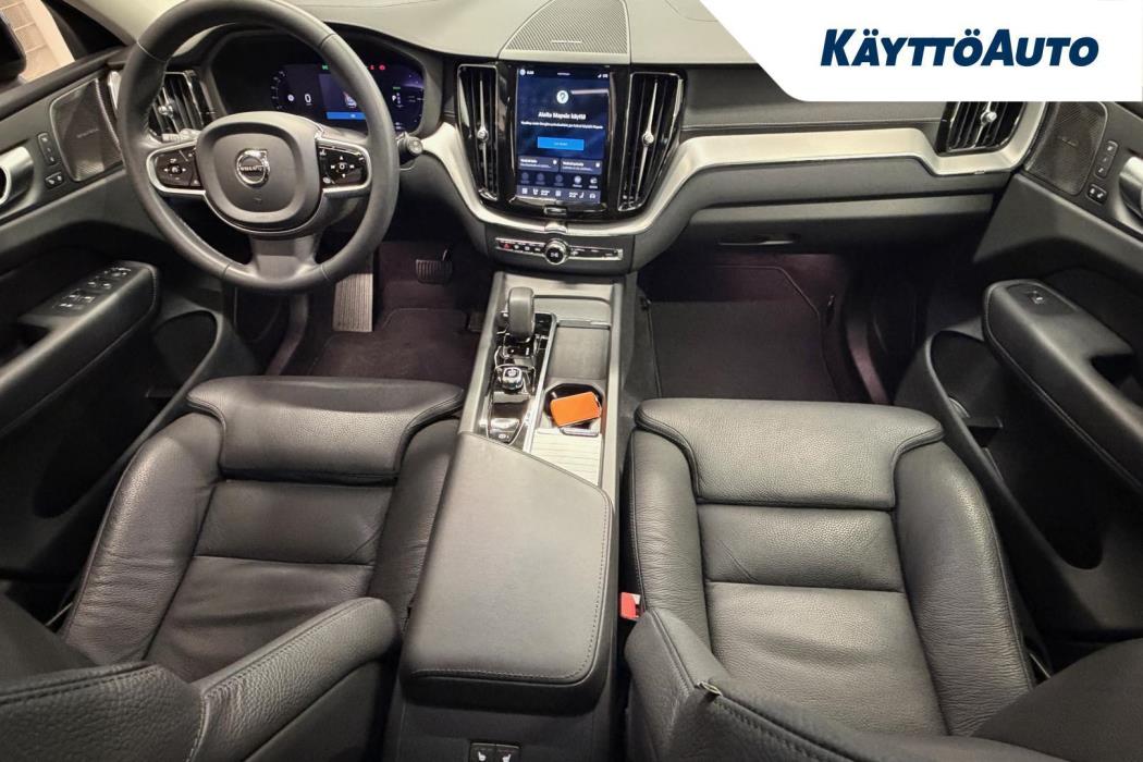 VOLVO XC60 2023