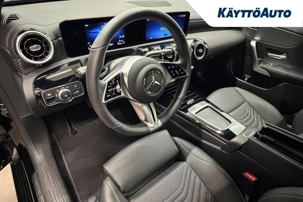 MERCEDES-BENZ CLA 2024