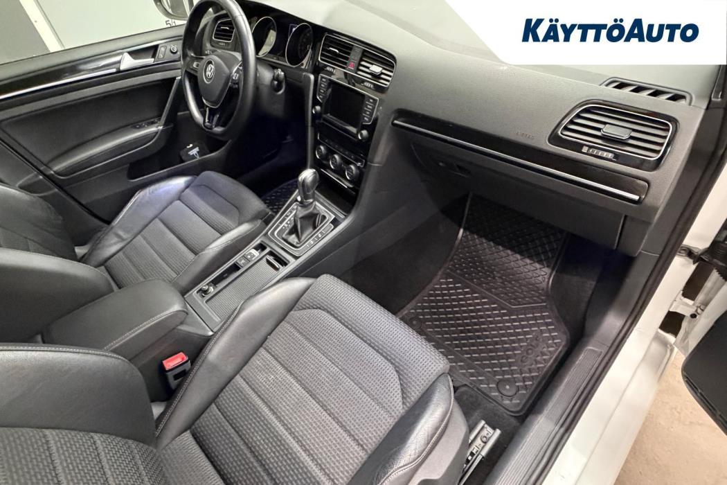 VOLKSWAGEN Golf 2014