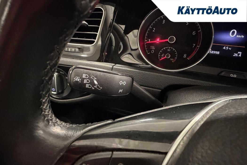 VOLKSWAGEN Golf 2014