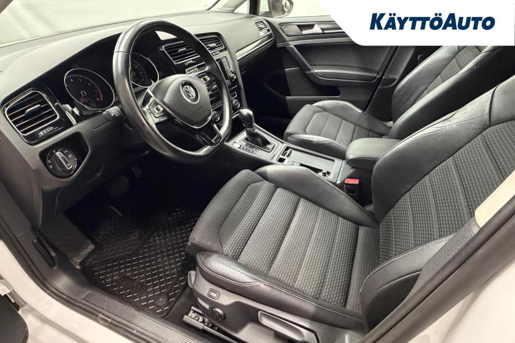 VOLKSWAGEN Golf 2014