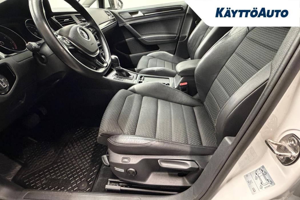 VOLKSWAGEN Golf 2014