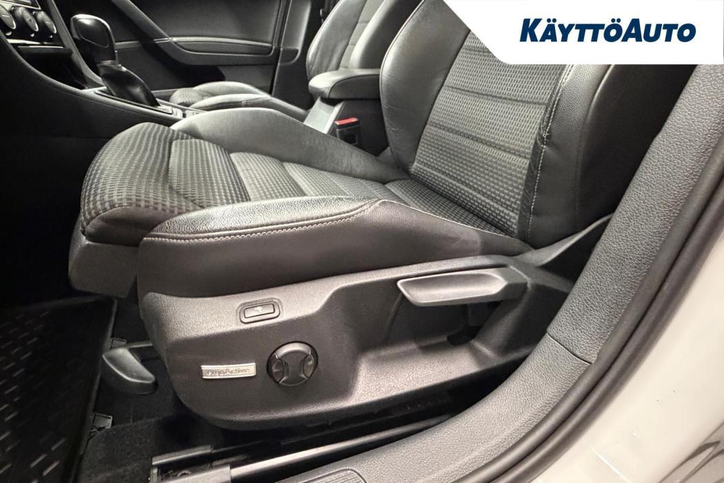 VOLKSWAGEN Golf 2014