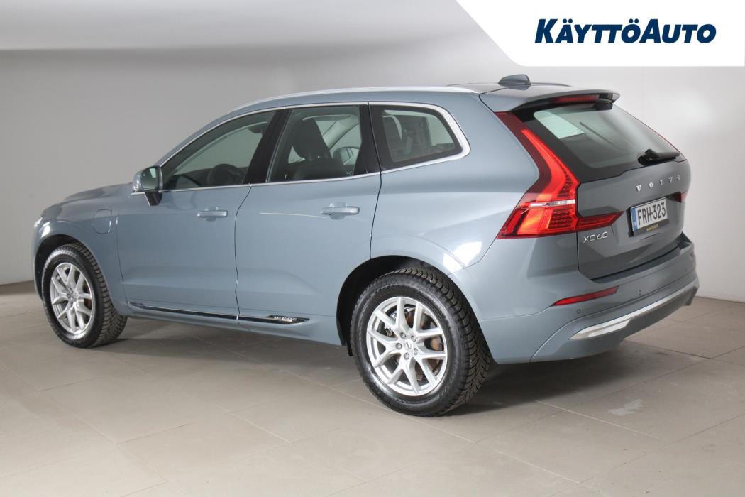 VOLVO XC60 2023