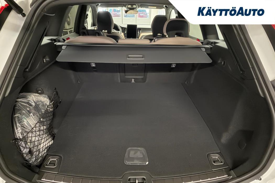 VOLVO XC60 2027