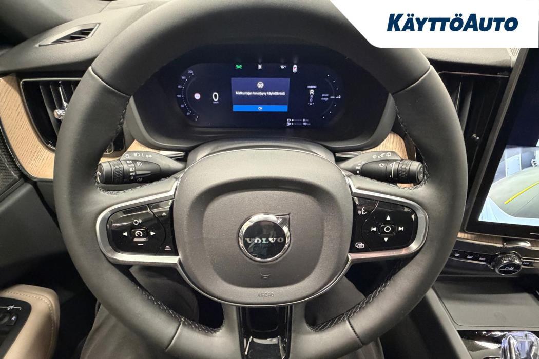 VOLVO XC60 2027