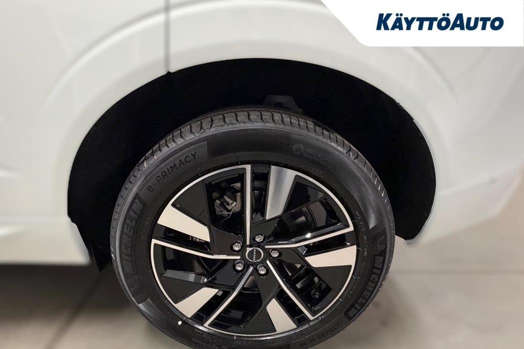 VOLVO XC60 2027