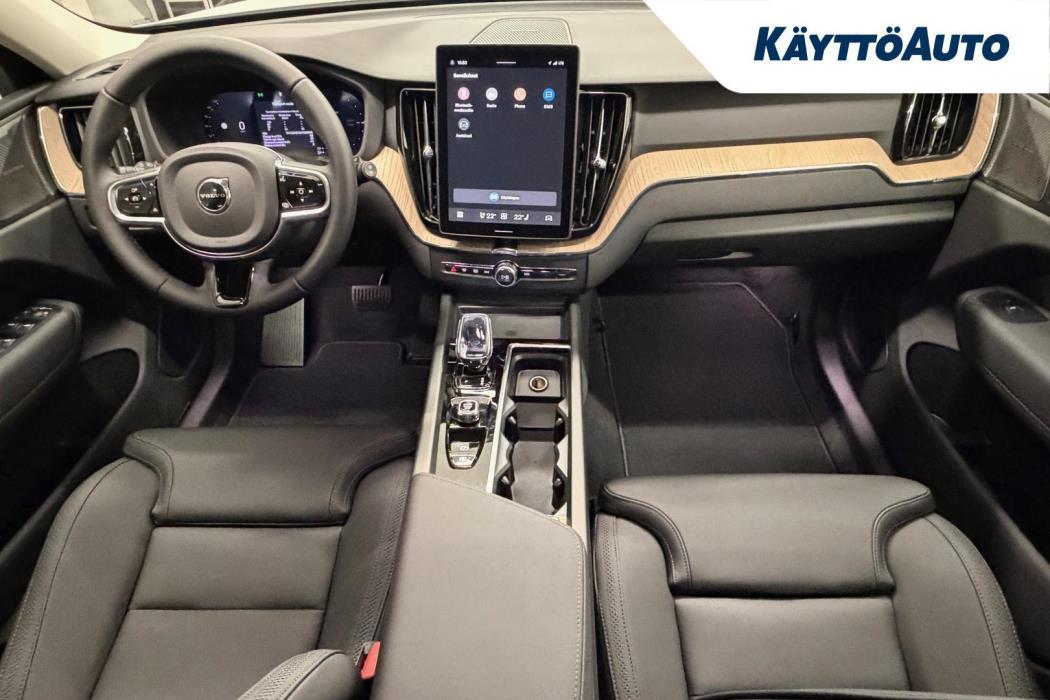 VOLVO XC60 2027