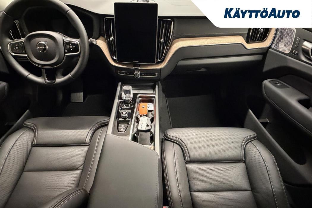VOLVO XC60 2027