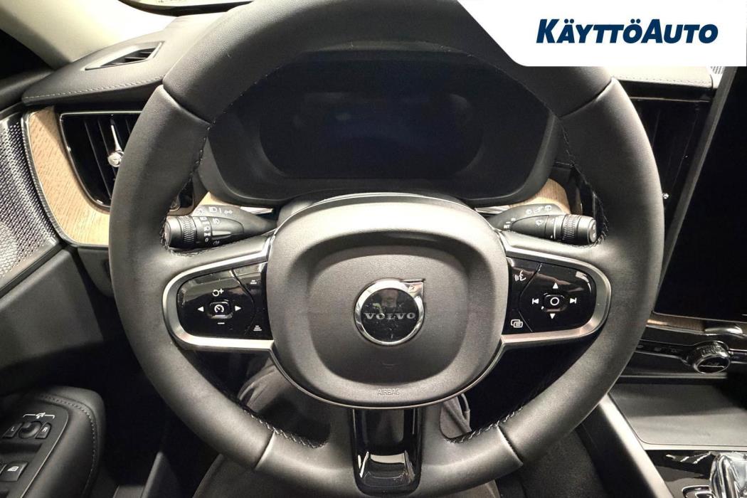 VOLVO XC60 2027