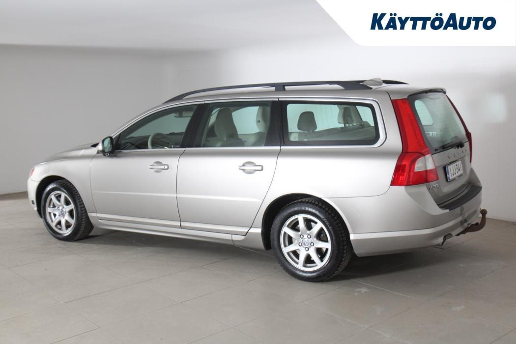 VOLVO V70 2010