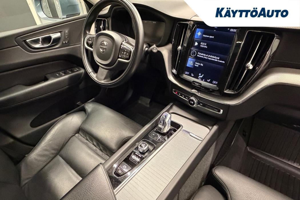 VOLVO XC60 2018