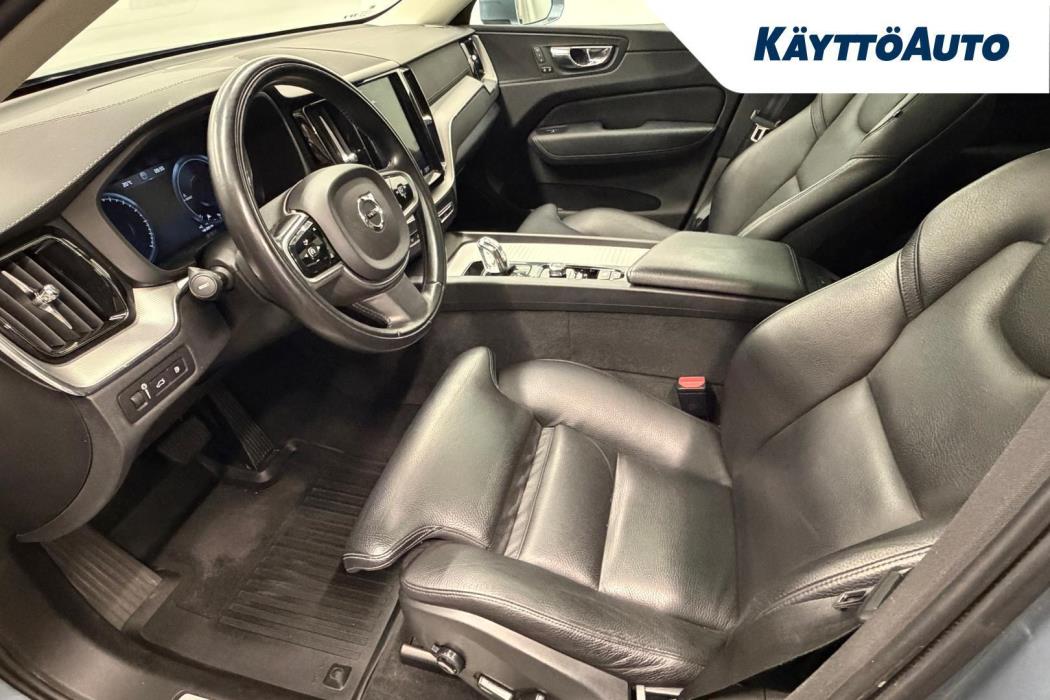 VOLVO XC60 2018