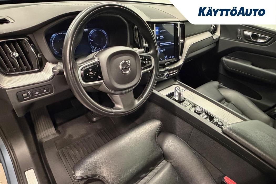 VOLVO XC60 2018