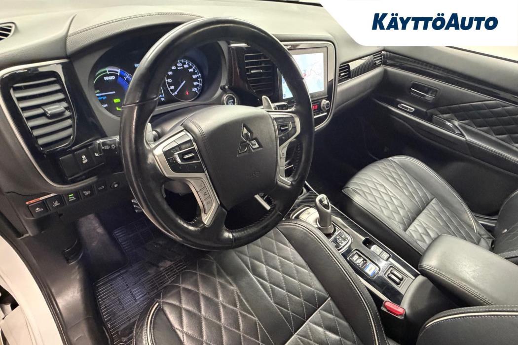 MITSUBISHI Outlander PHEV 2020
