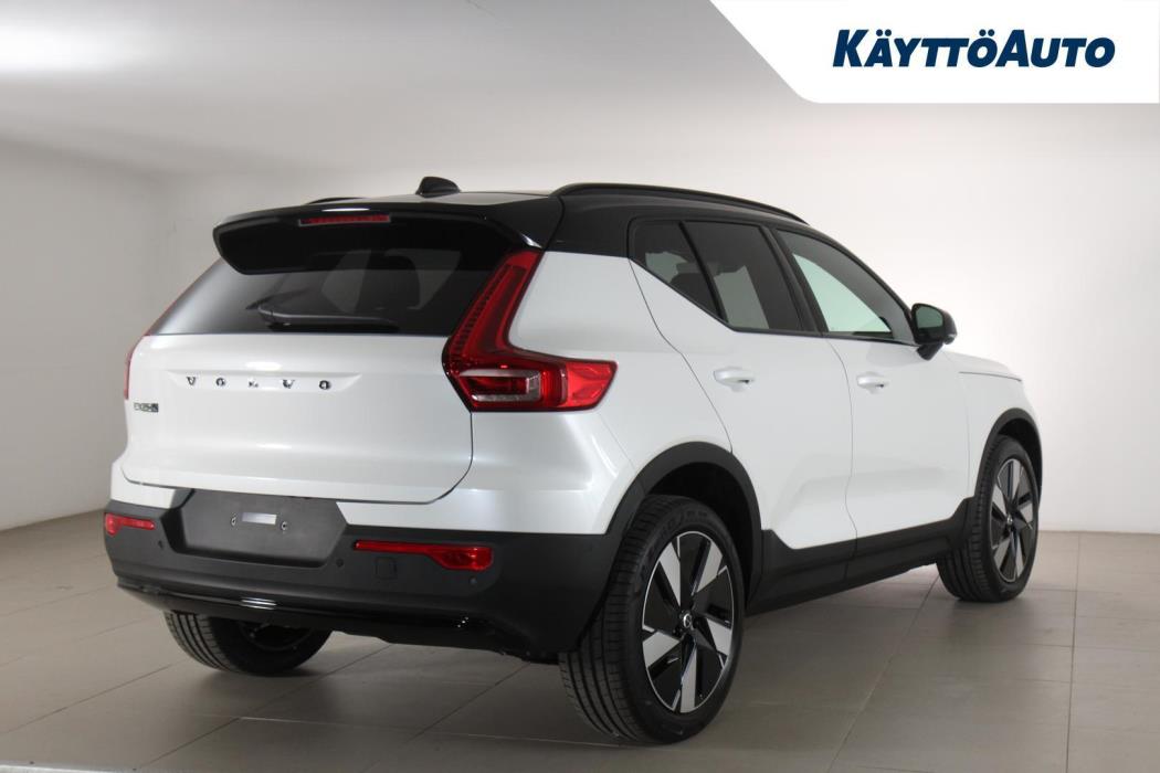 VOLVO EX40 2027