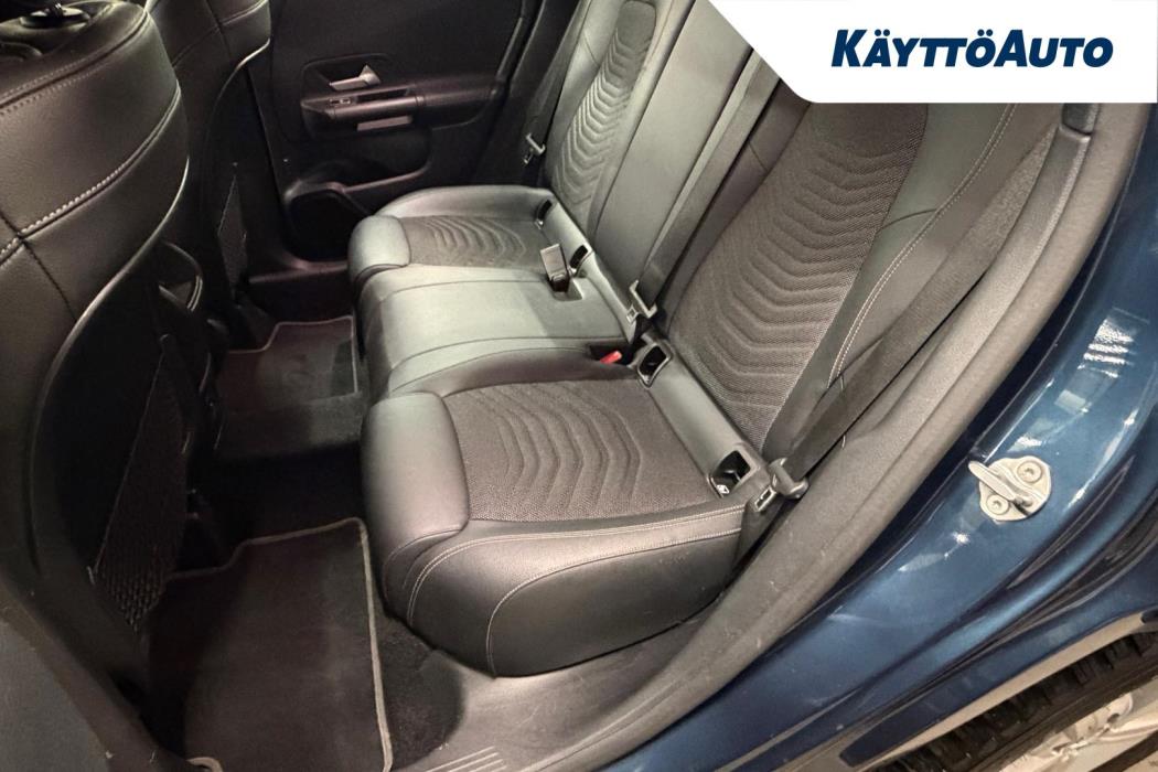 MERCEDES-BENZ GLA 2021