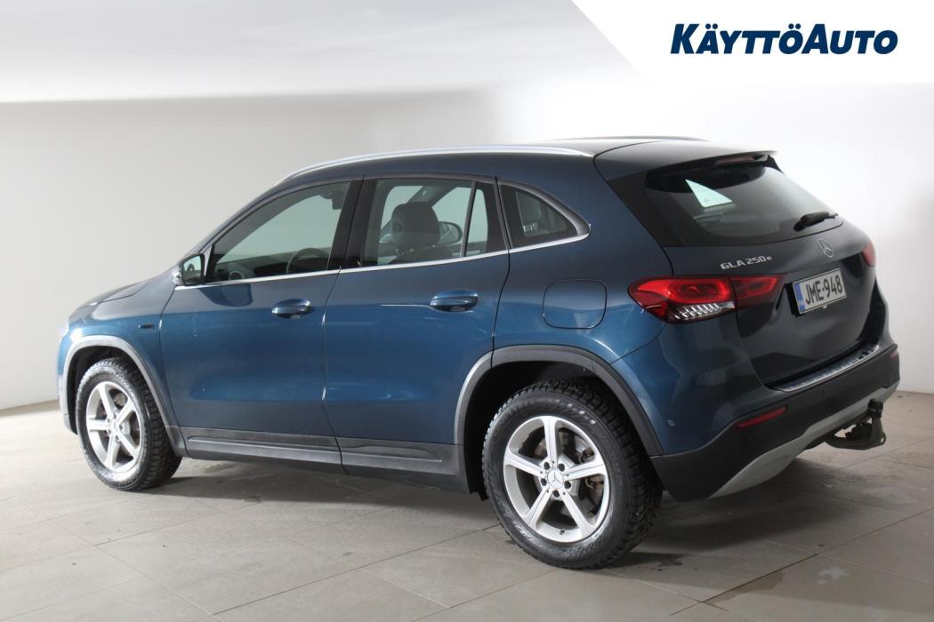 MERCEDES-BENZ GLA 2021