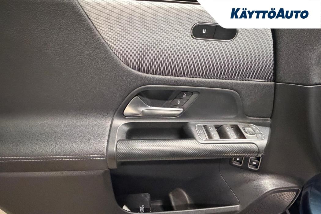 MERCEDES-BENZ GLA 2021