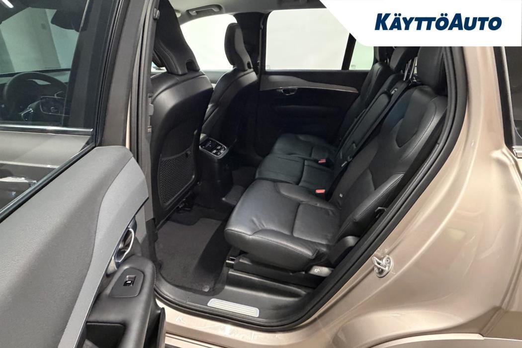 VOLVO XC90 2023