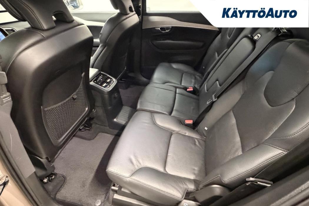 VOLVO XC90 2023
