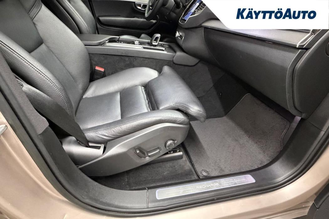 VOLVO XC90 2023
