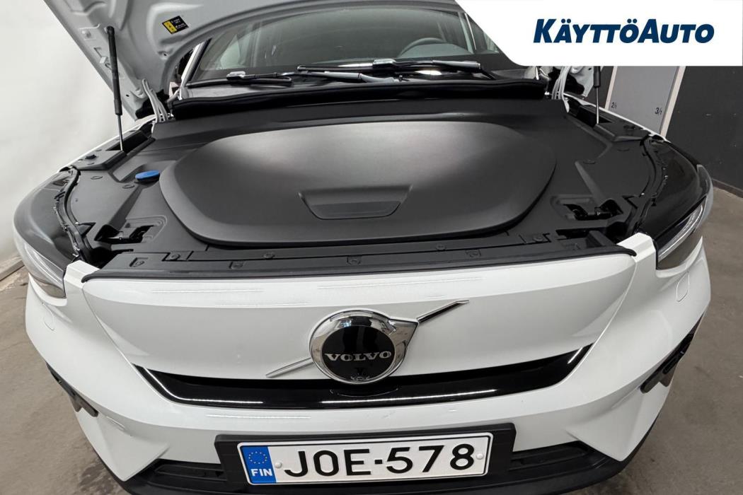 VOLVO EC40 2024