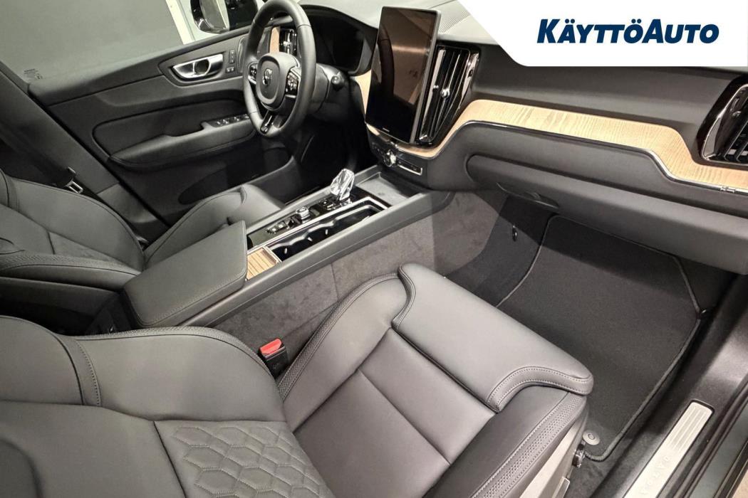 VOLVO XC60 2027