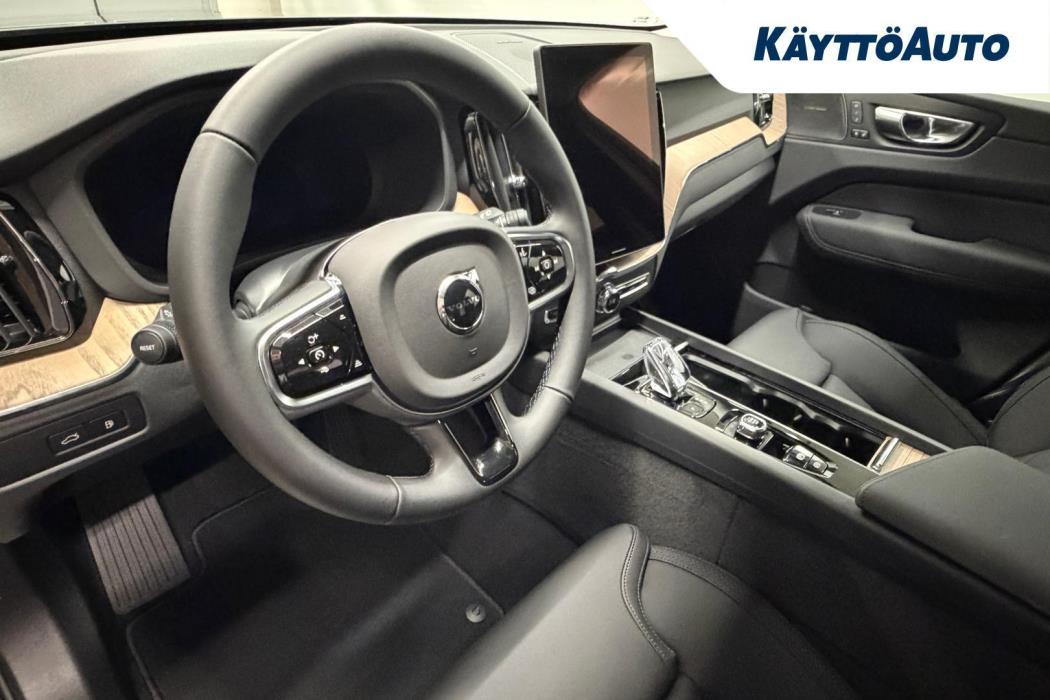VOLVO XC60 2027