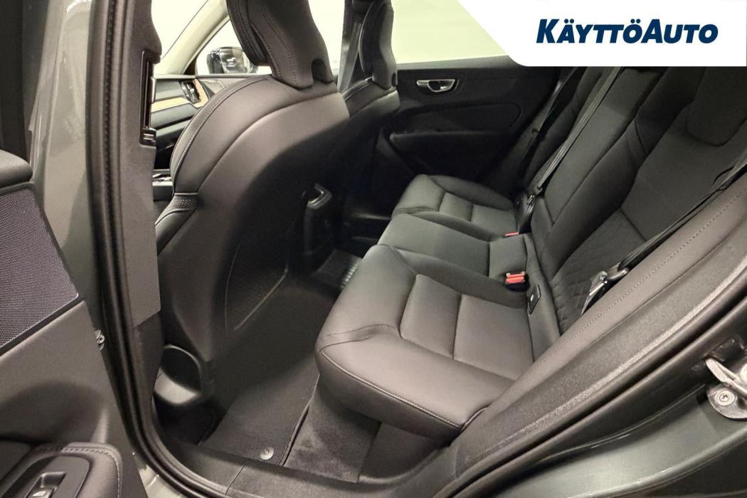 VOLVO XC60 2027