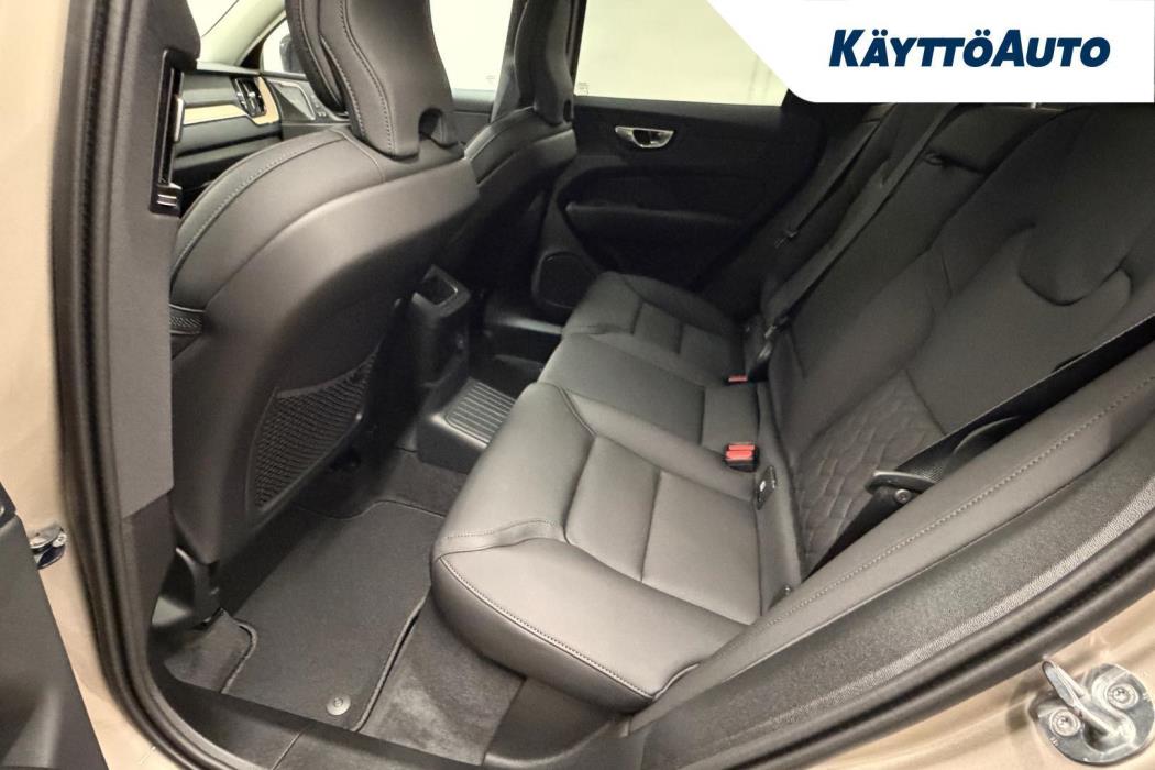 VOLVO XC60 2027