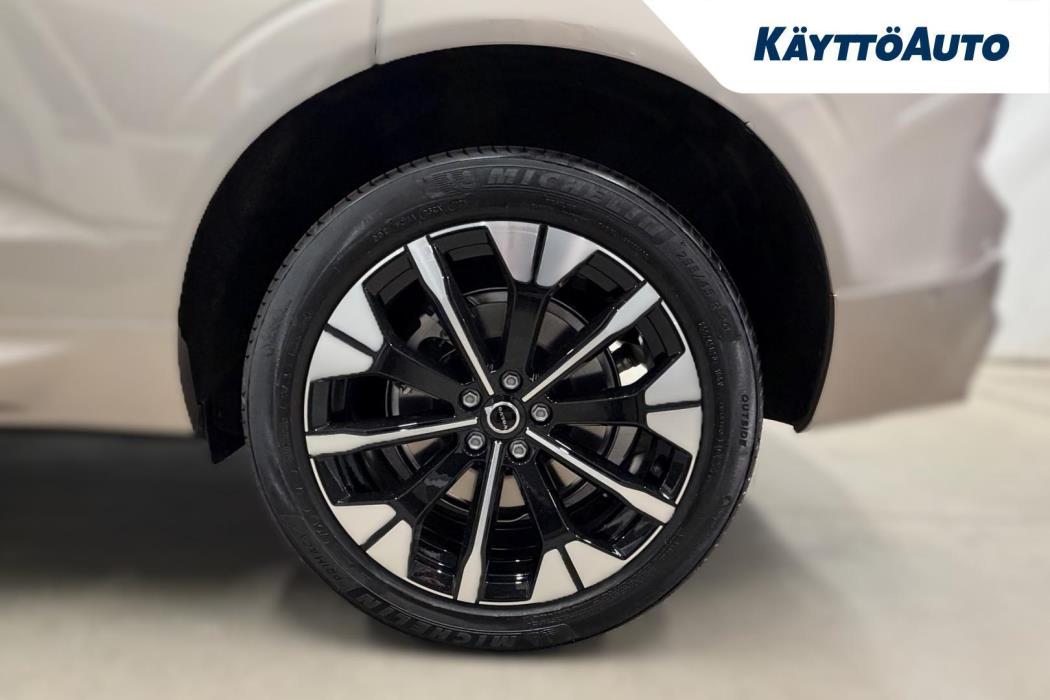 VOLVO XC60 2027