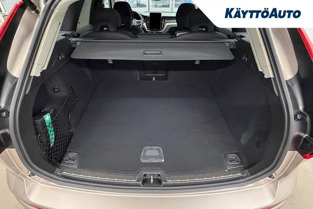 VOLVO XC60 2027