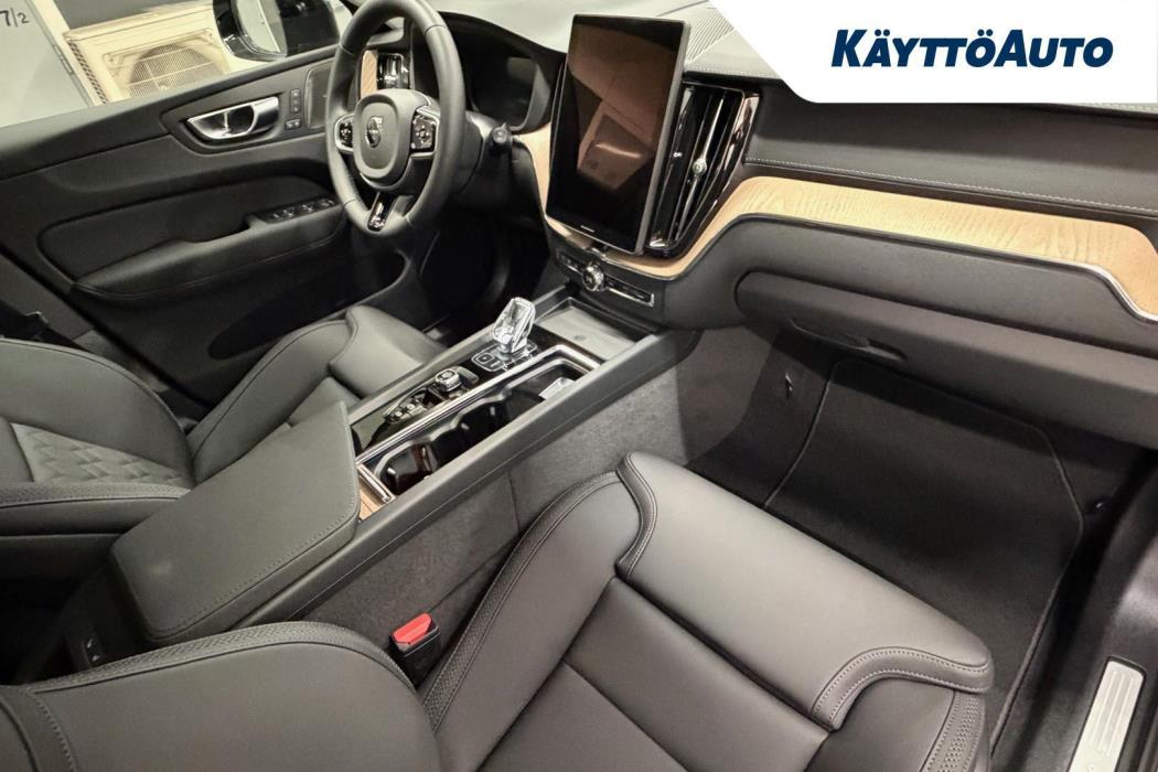 VOLVO XC60 2027