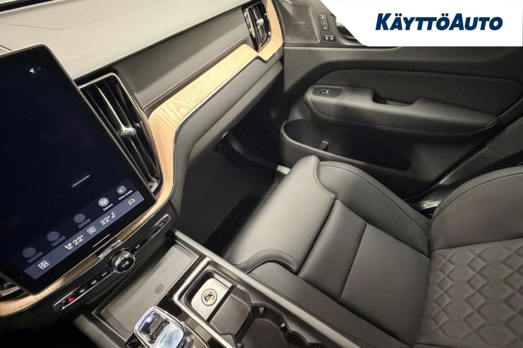 VOLVO XC60 2027