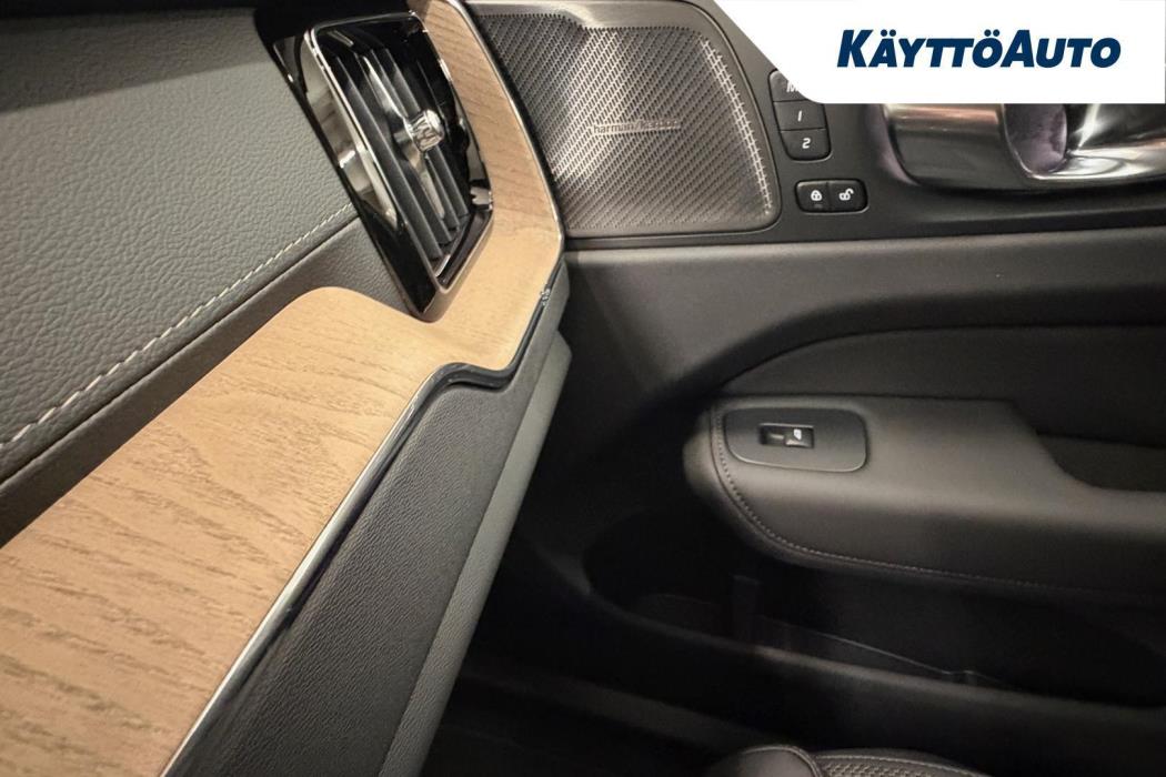 VOLVO XC60 2027