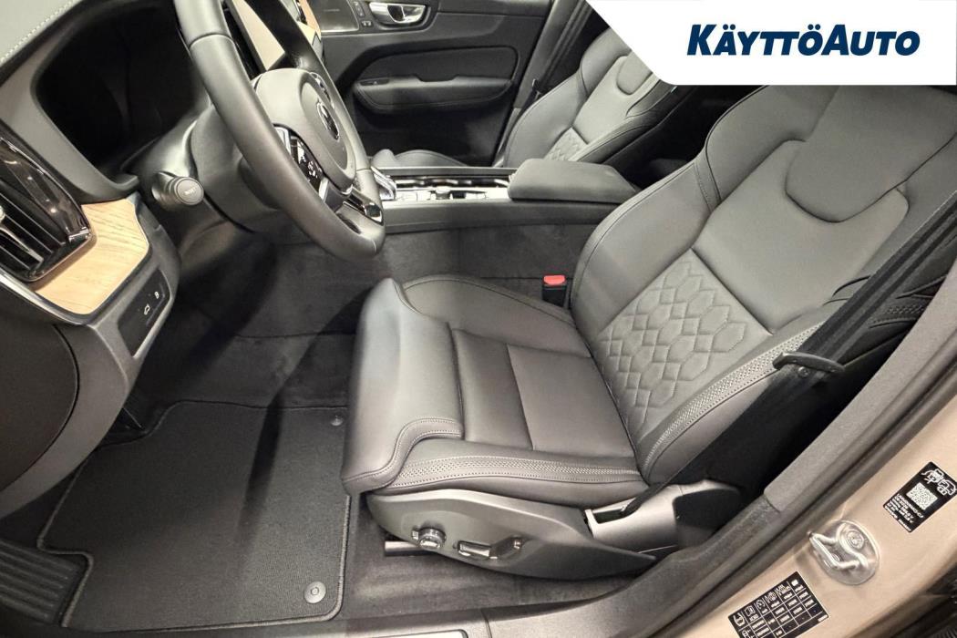VOLVO XC60 2027
