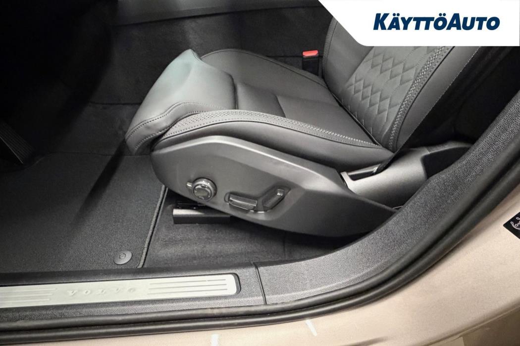 VOLVO XC60 2027