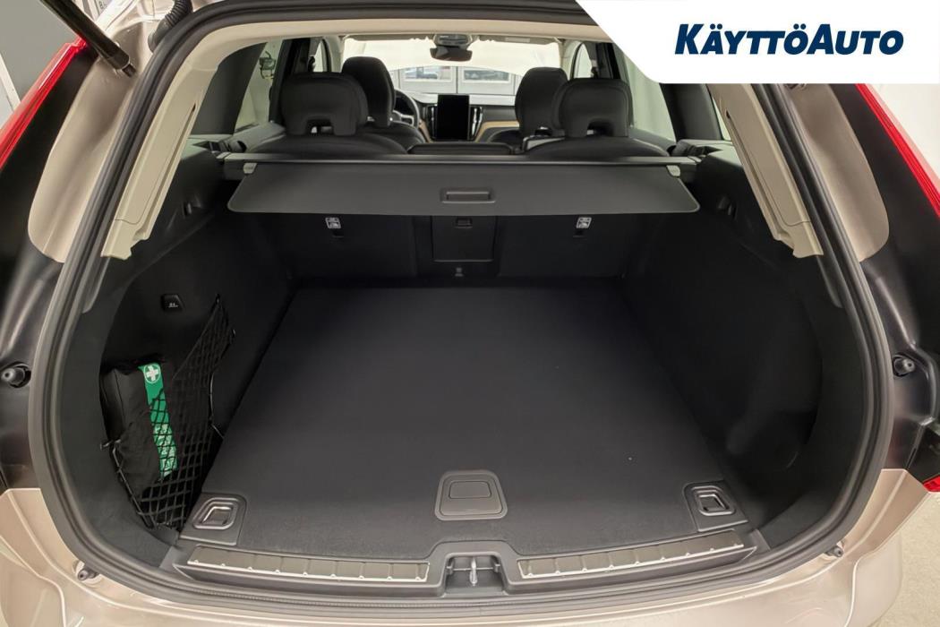 VOLVO XC60 2027