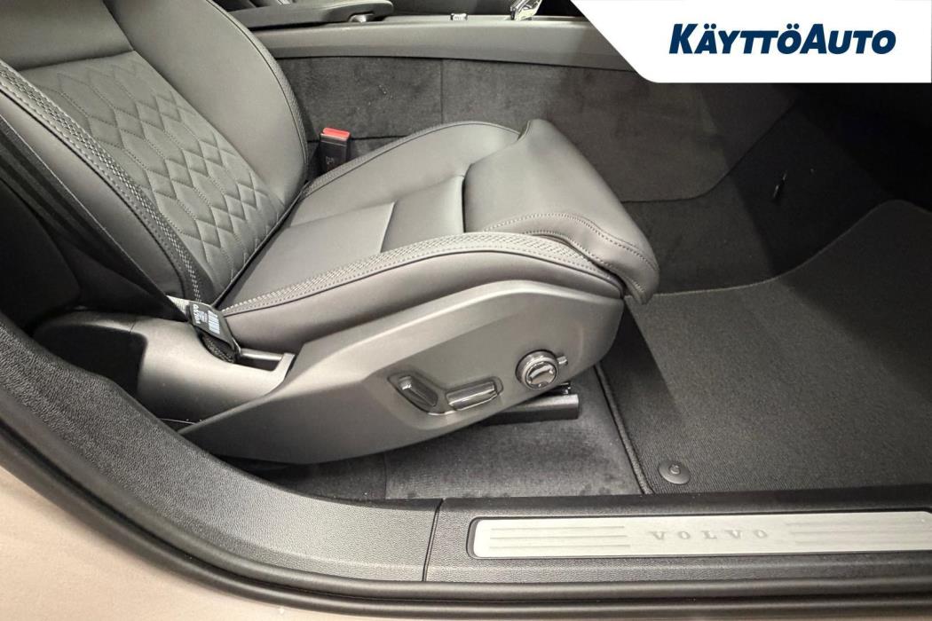 VOLVO XC60 2027