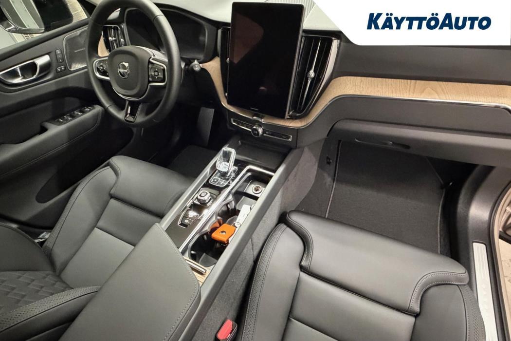 VOLVO XC60 2027