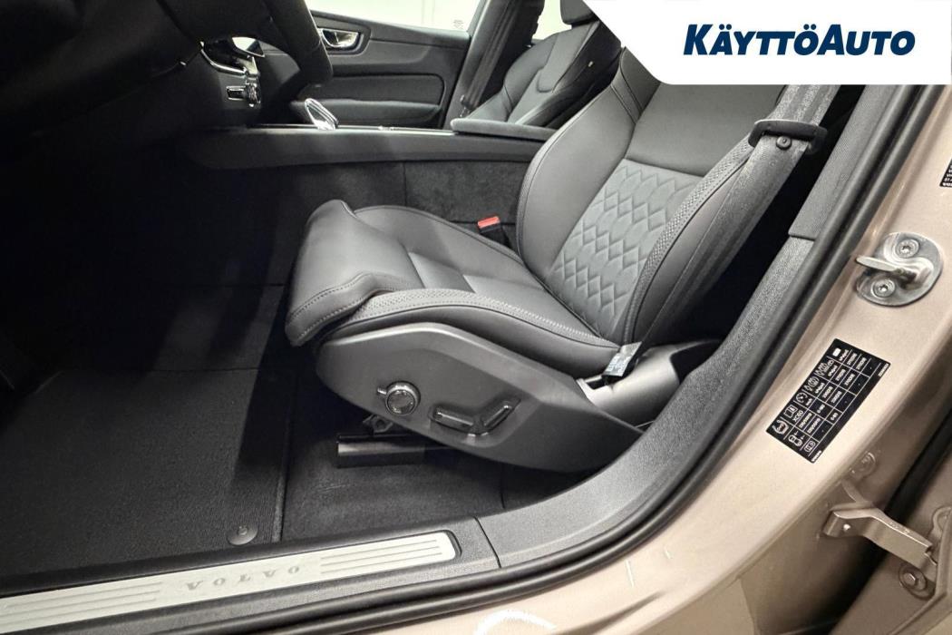 VOLVO XC60 2027