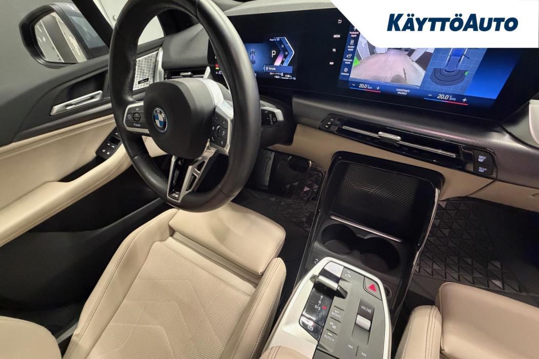 BMW 225 2022