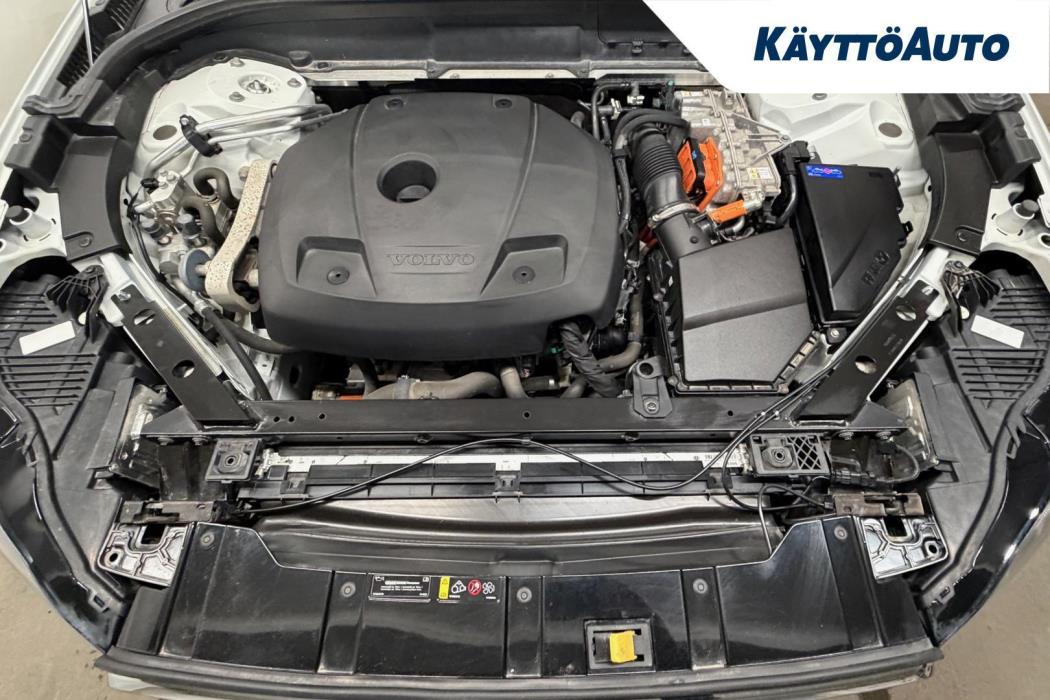 VOLVO XC60 2023