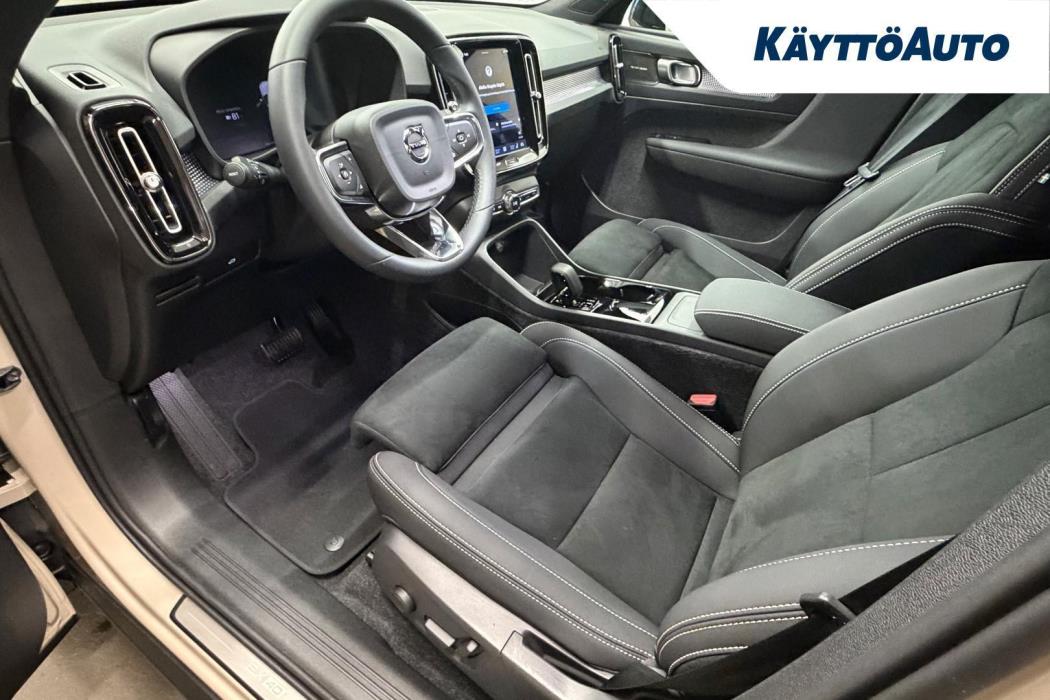 VOLVO EX40 2026