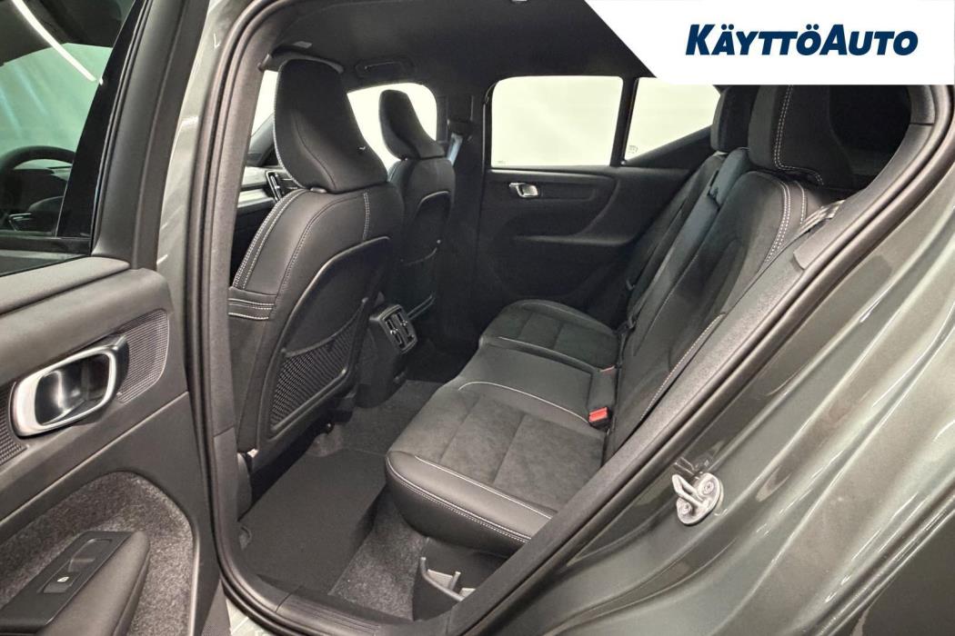VOLVO EX40 2027