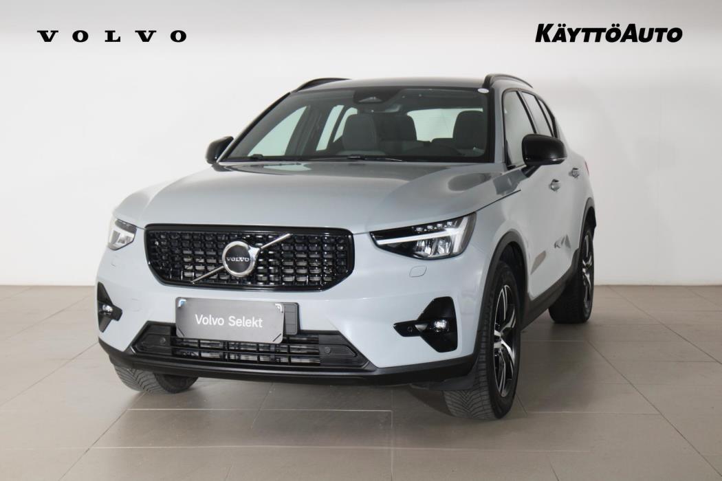 VOLVO XC40 2024
