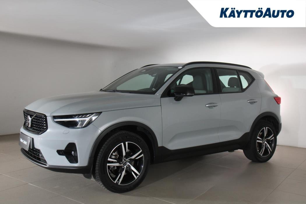 VOLVO XC40 2024