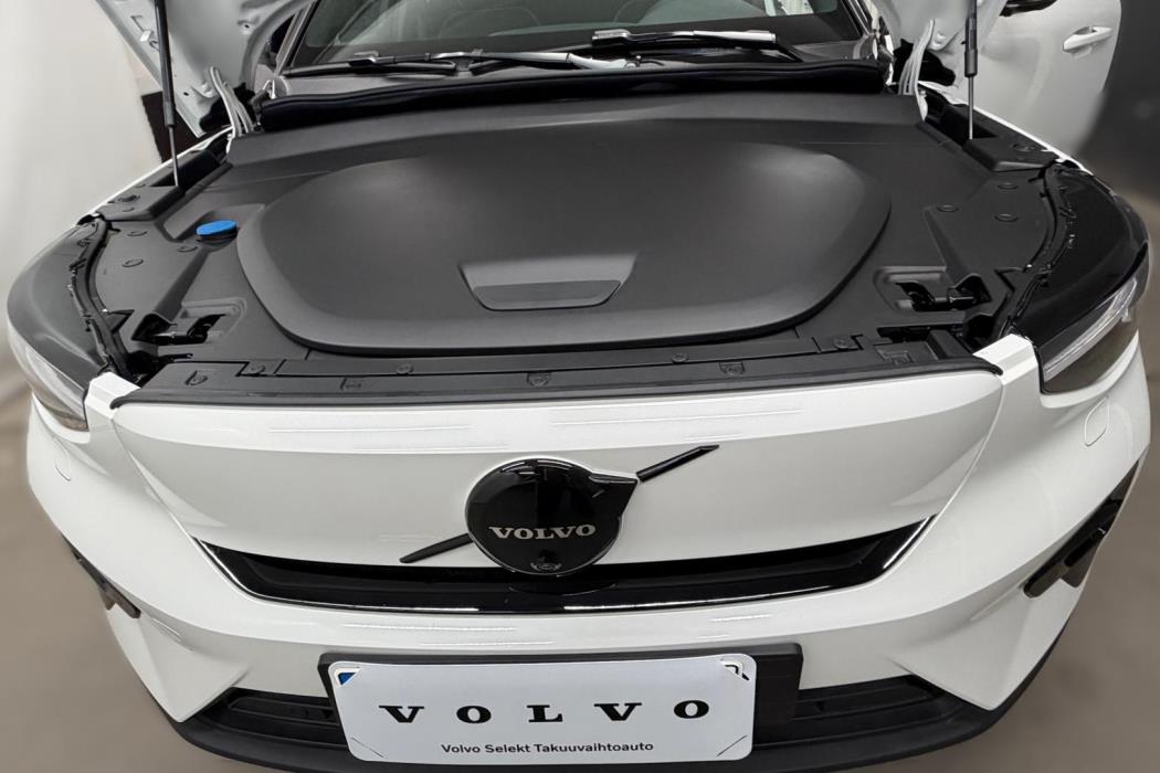 VOLVO EX40 2026