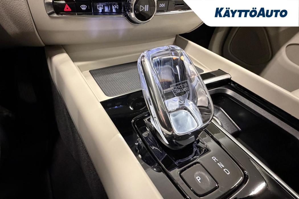 VOLVO XC60 2027